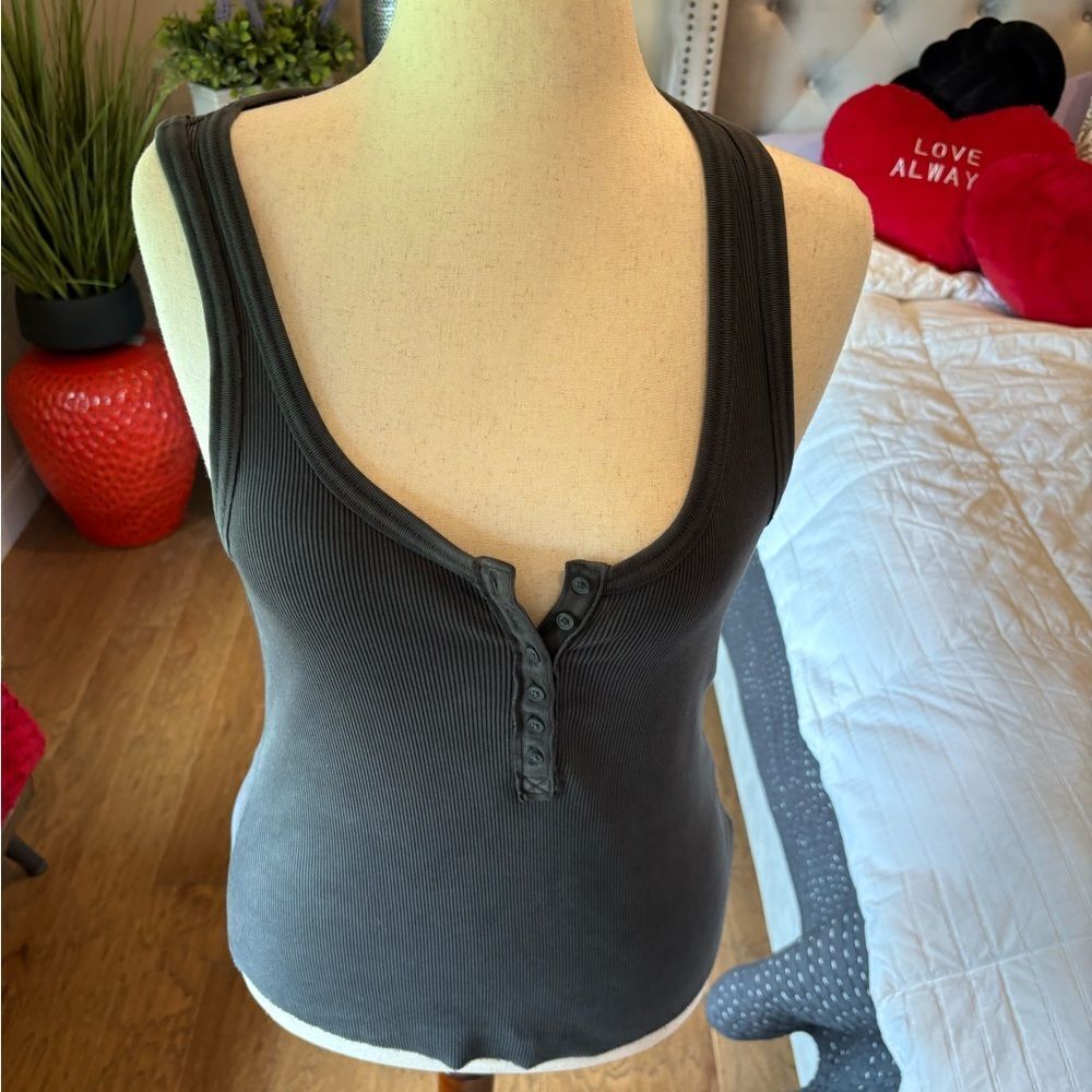 Aerie Women's Black Sleeveless Top NWOT